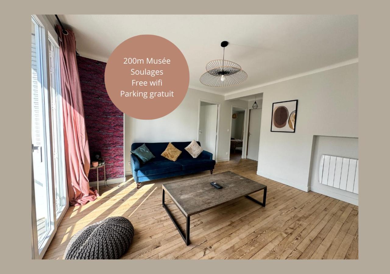 Le 122 - Parking Apartment *